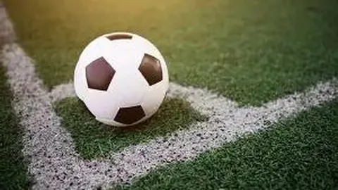 周董巴黎遗落手机更新动态，网友集体催促新歌出炉