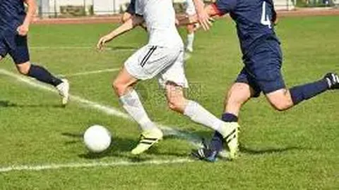 利物浦笑傲群雄，阿森纳表现不俗！曼市双雄能否摆脱“双熊”称号？