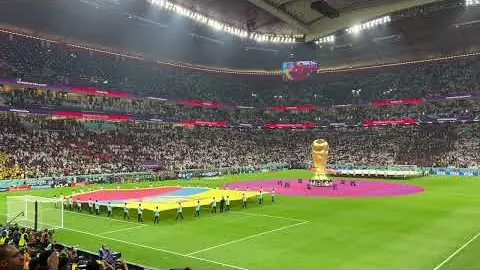 92岁老人马拉松6小时44分夺冠，你敢信？